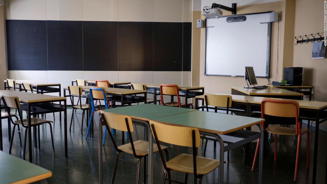 Učenici i roditelji se bore protiv zatvaranja škola u Italiji